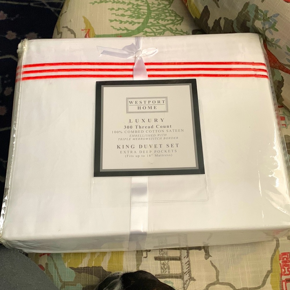 NEW! Luxury soft Westport Home Luxury King Duvet Set NWT